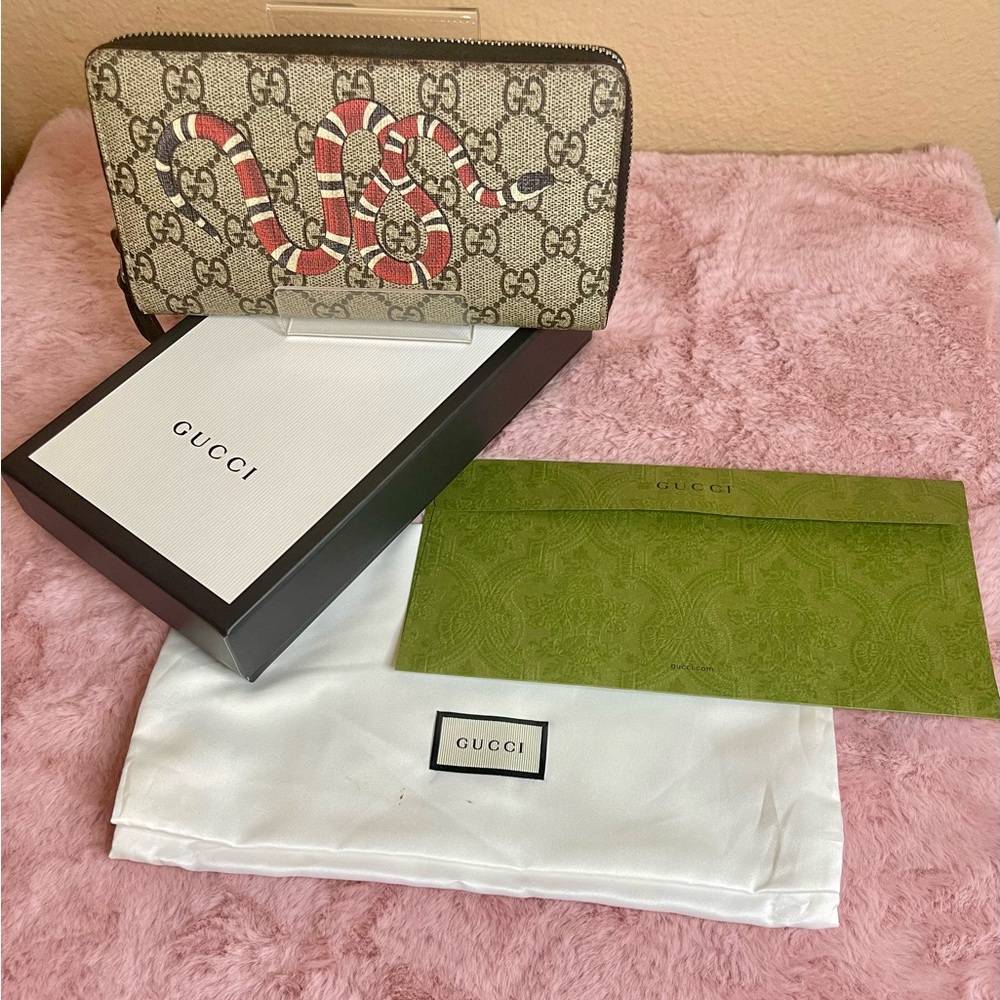 Gucci King Snake Zip Long Wallet - Unisex